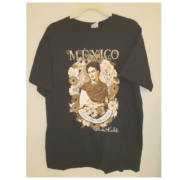 Tops - NWOT Frida Kahlo T-Shirt